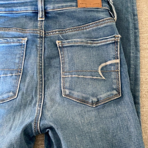 American Eagle next level stretch super hi-rise jeggings. Size 2 short (petite) - Picture 7 of 11